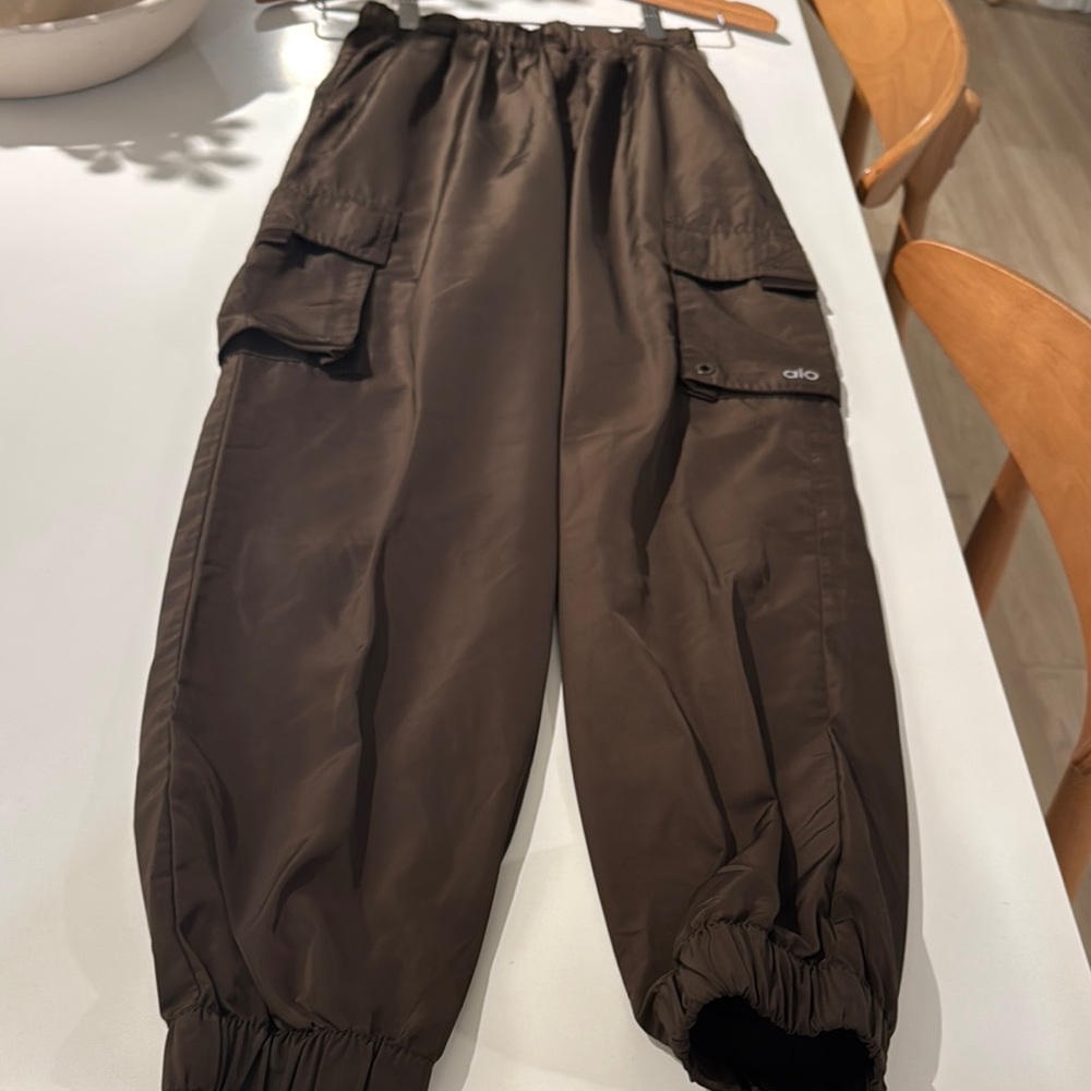ALO Yoga Brown Cargo Pants